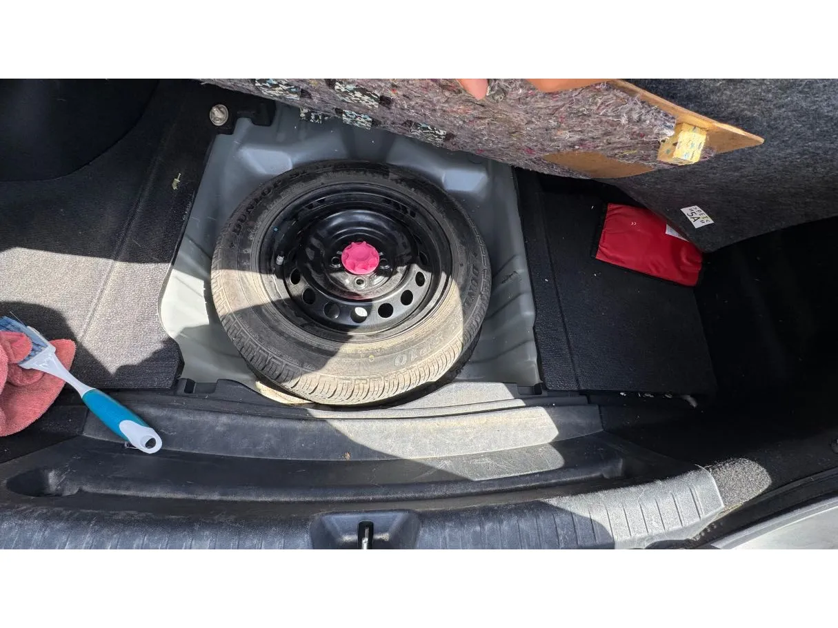 Car image 21