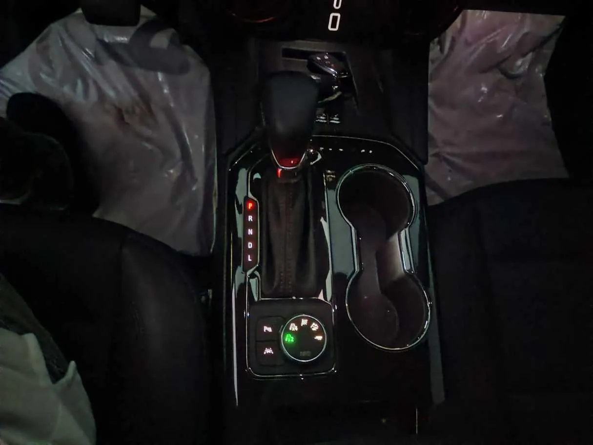 Car image 21