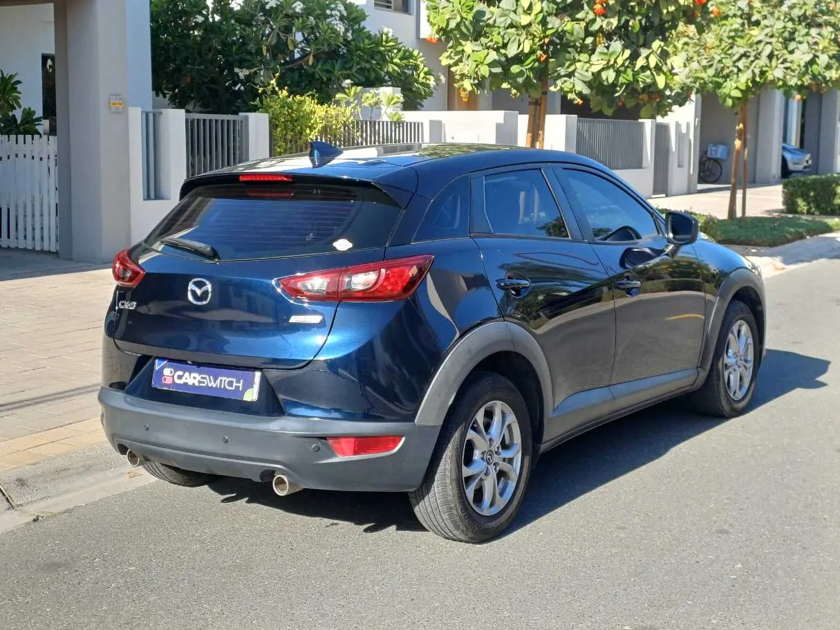 Car image 5