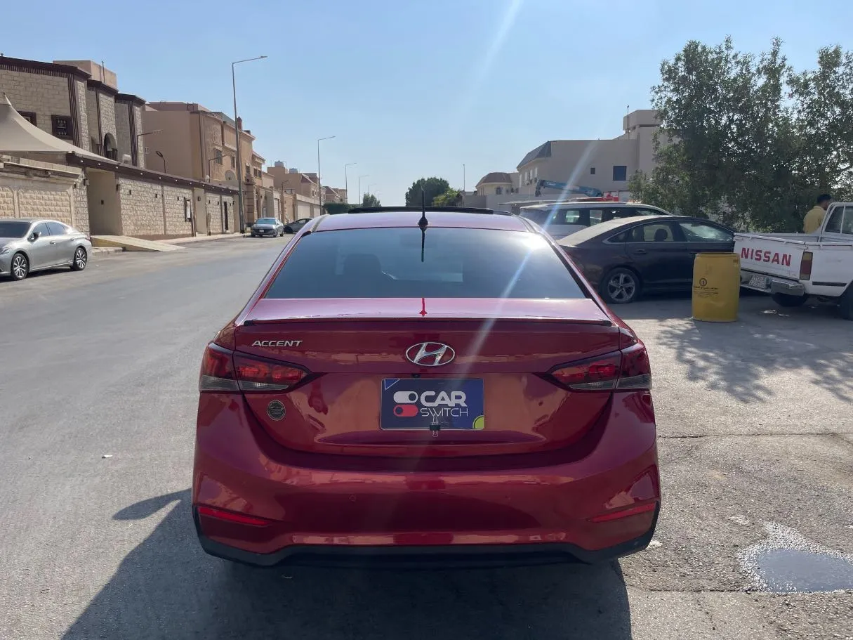 Car image 6