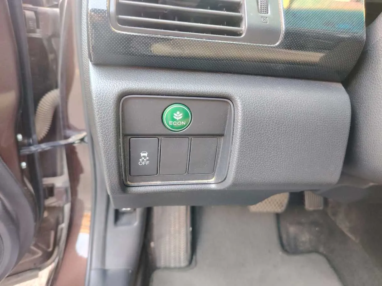 Car image 36