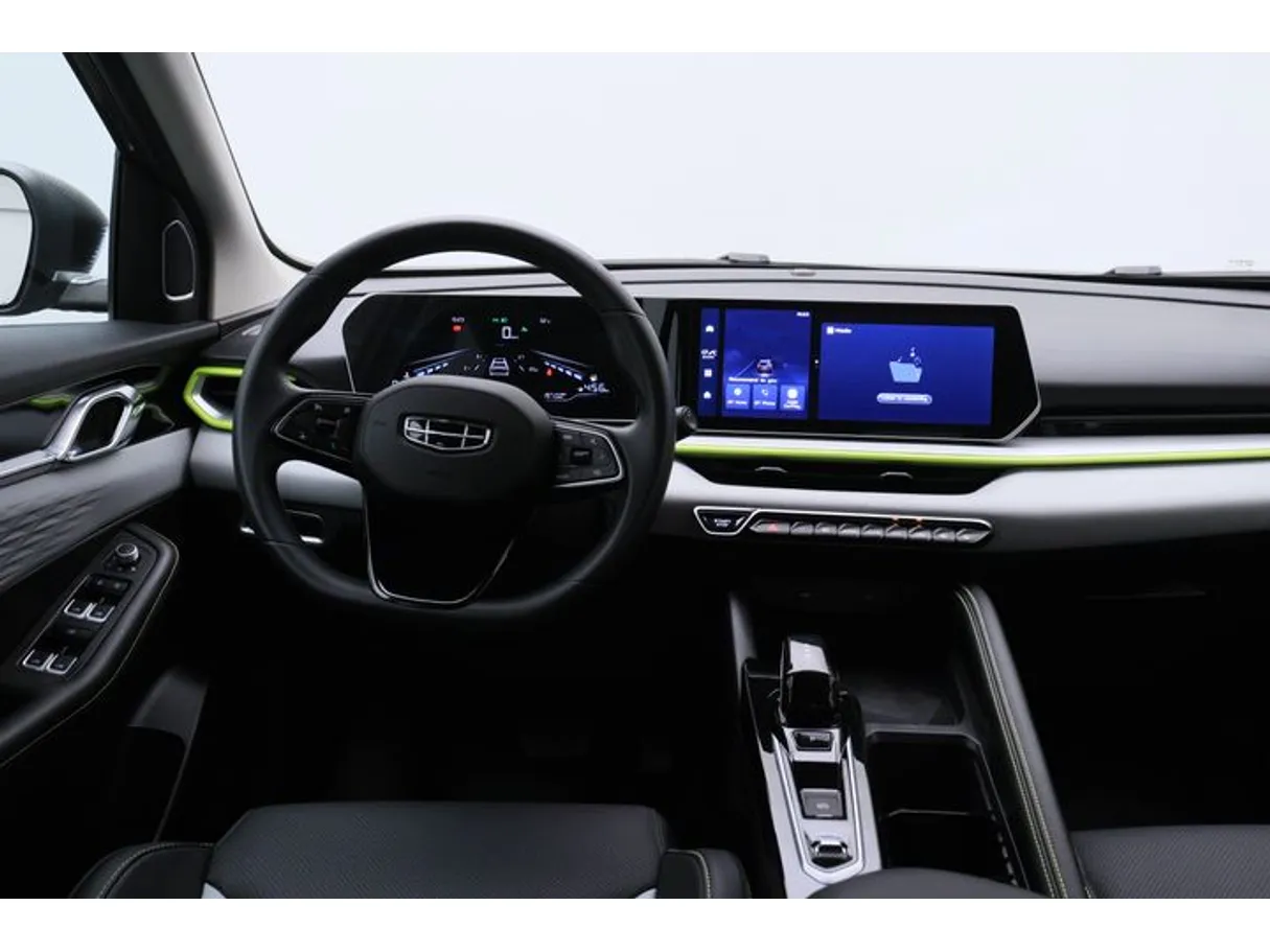 Car image 15