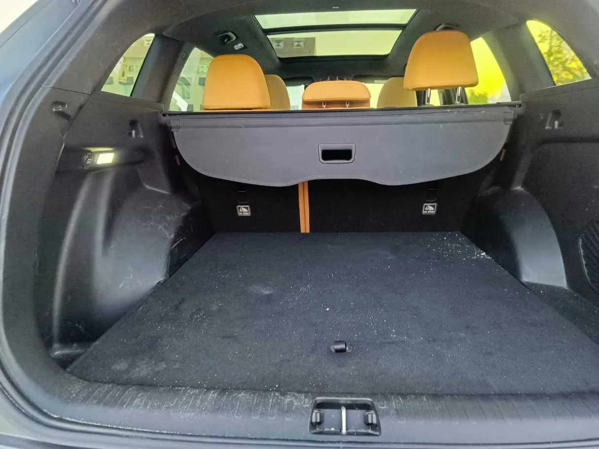 Car image 31