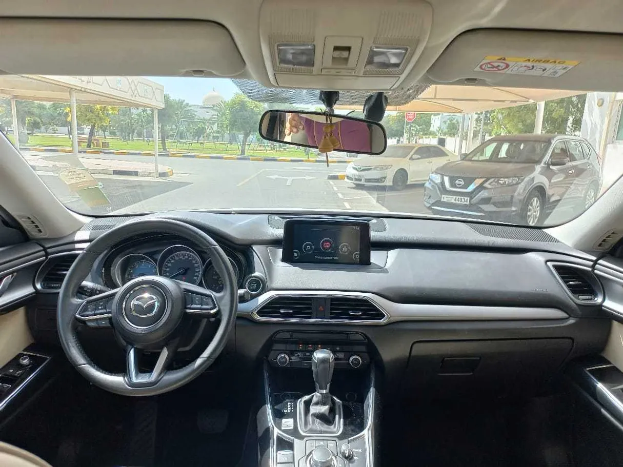Car image 15