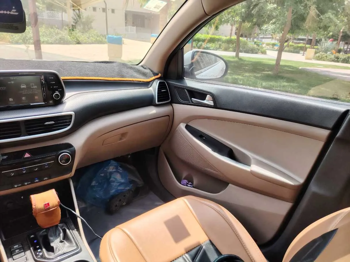 Car image 22