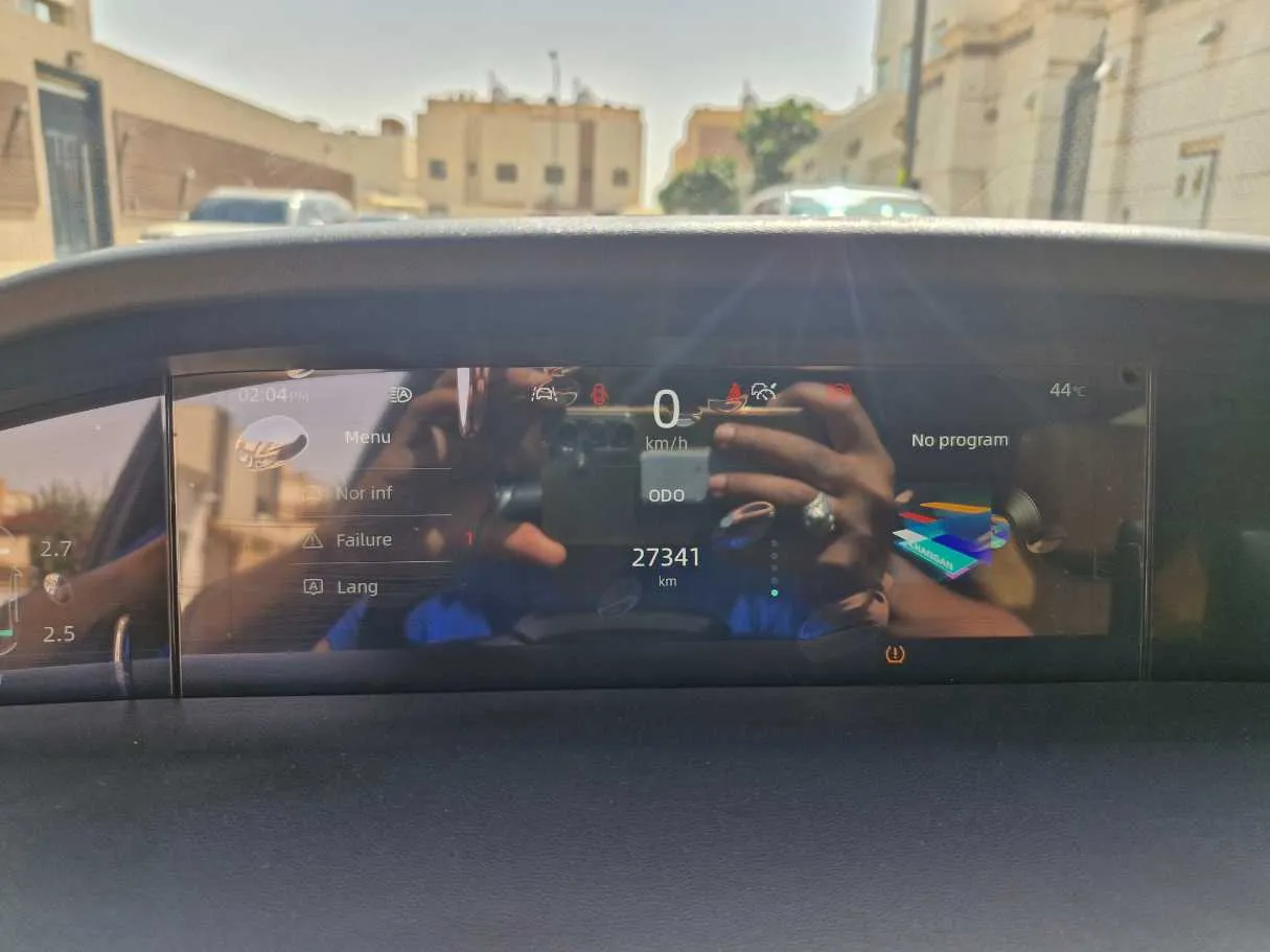 Car image 19