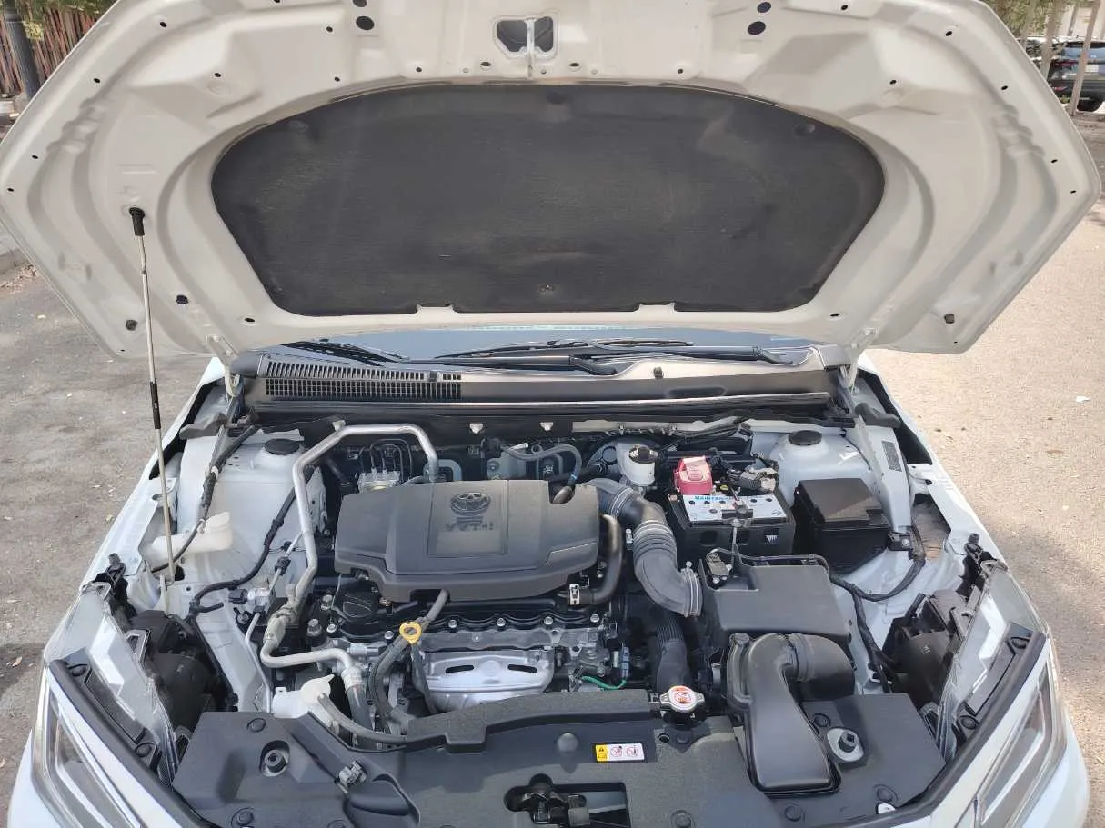 Car image 27