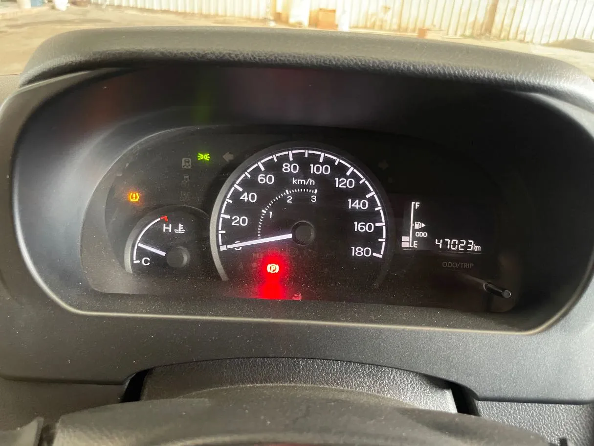 Car image 16