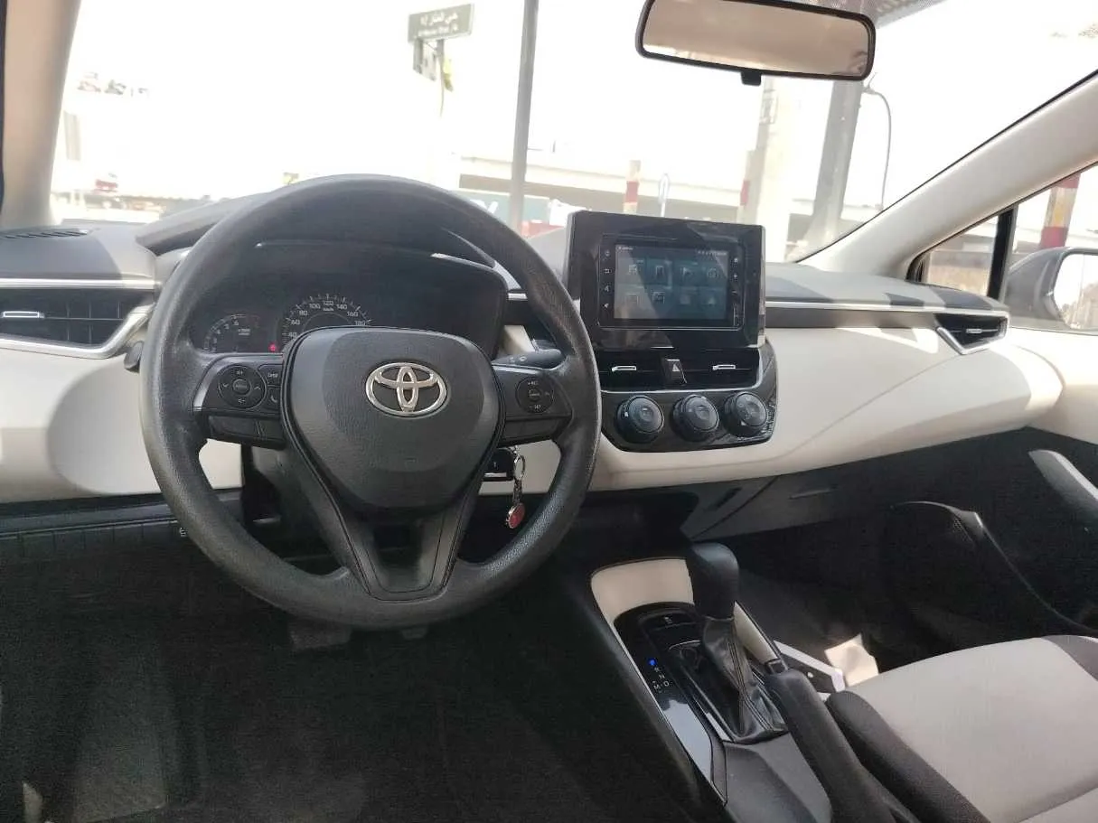 Car image 24