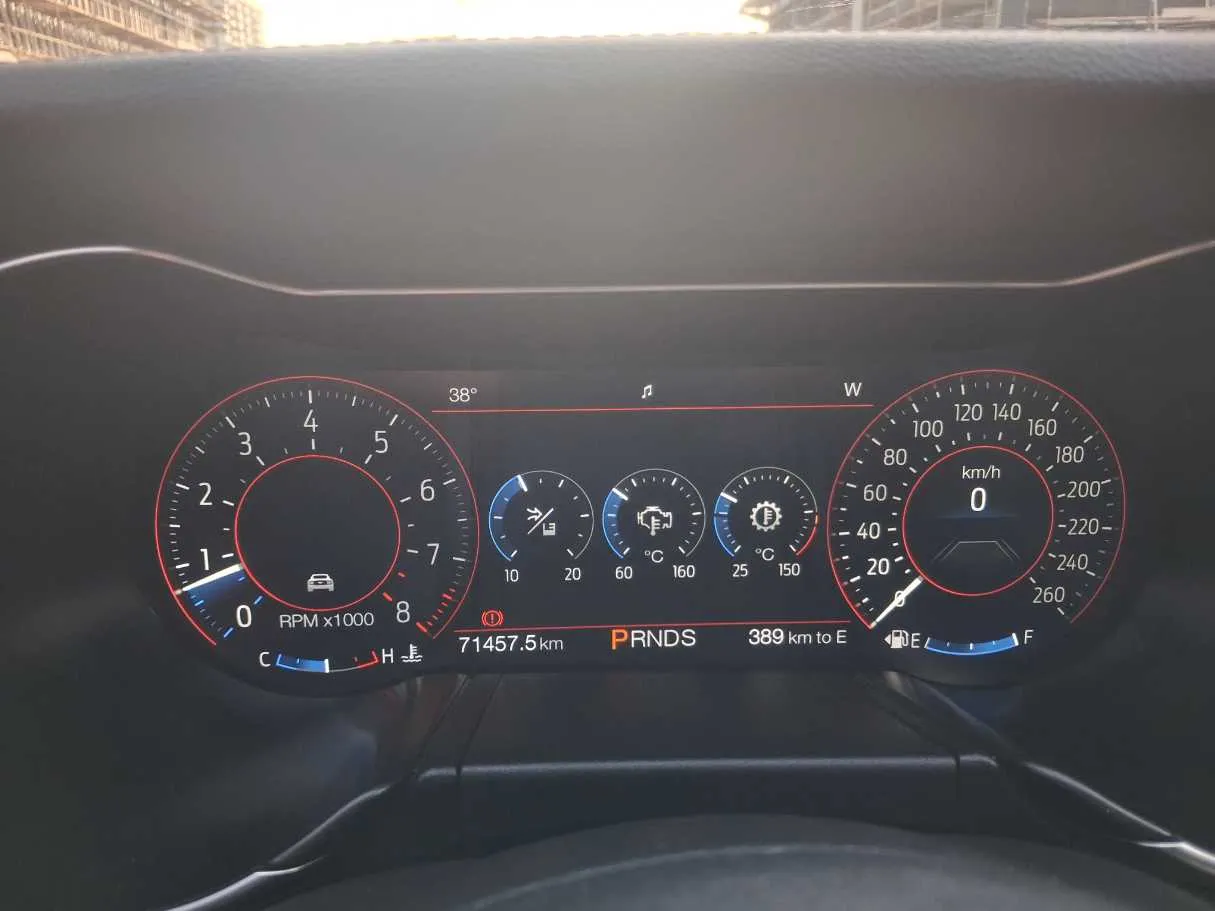 Car image 17