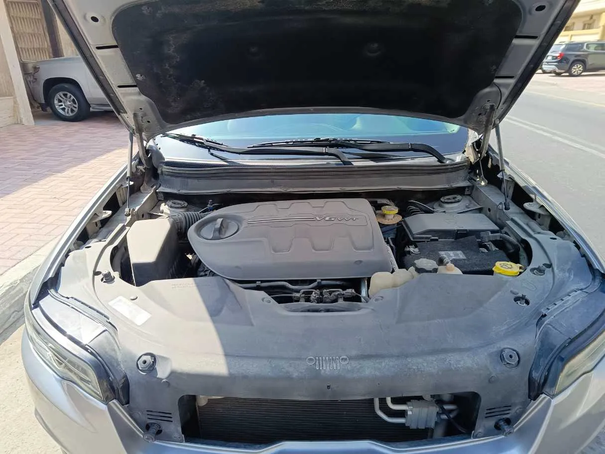 Car image 35