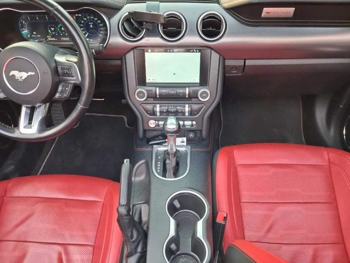 Car image 16