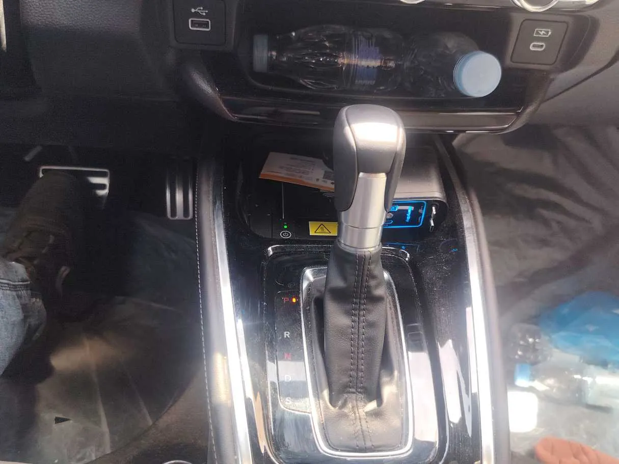 Car image 16