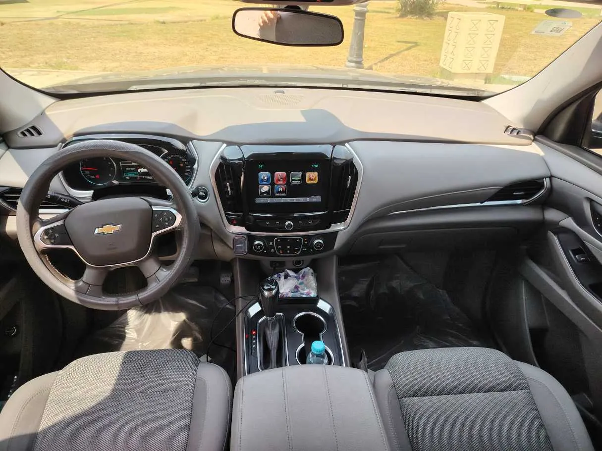 Car image 25