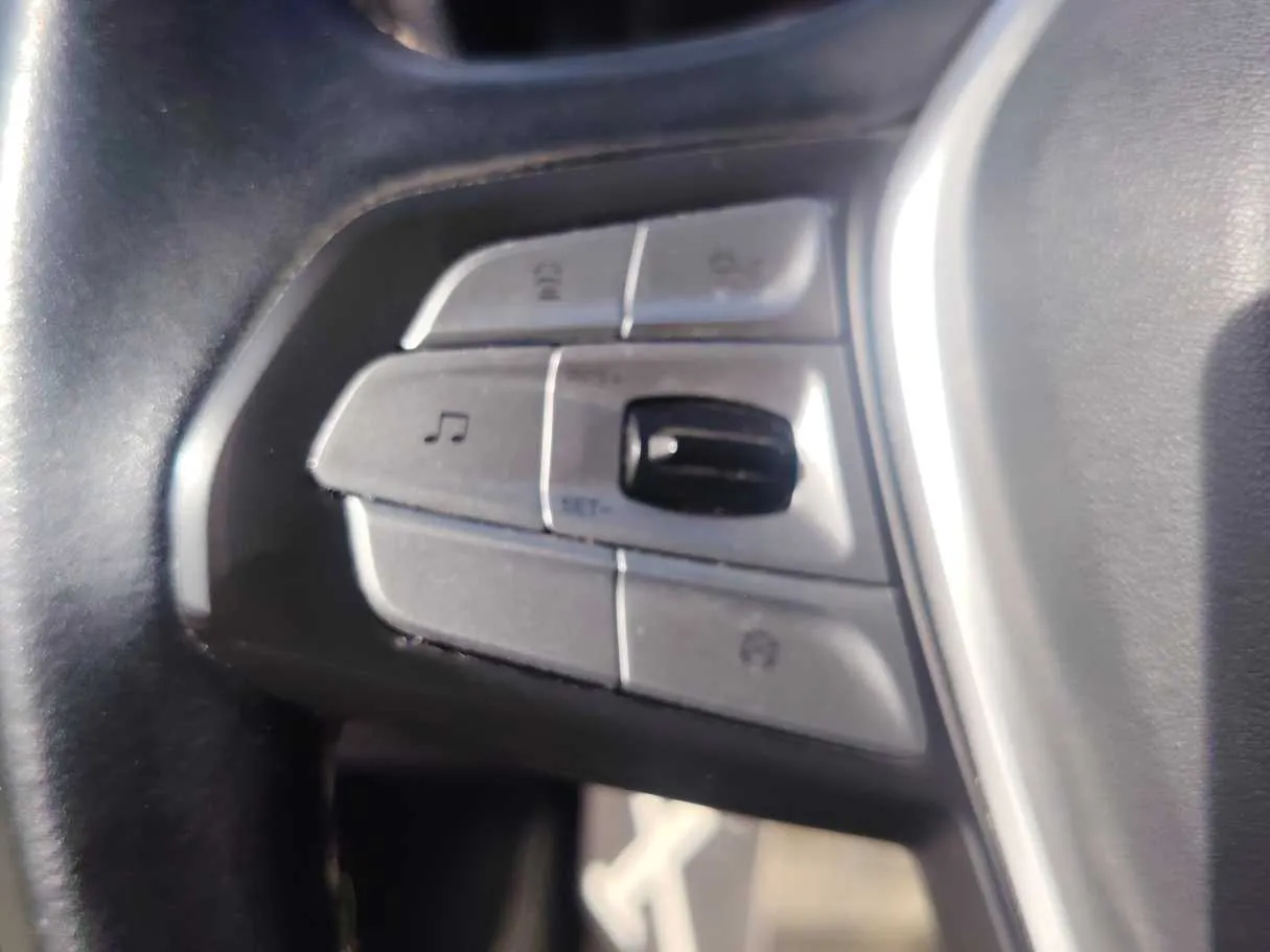 Car image 38