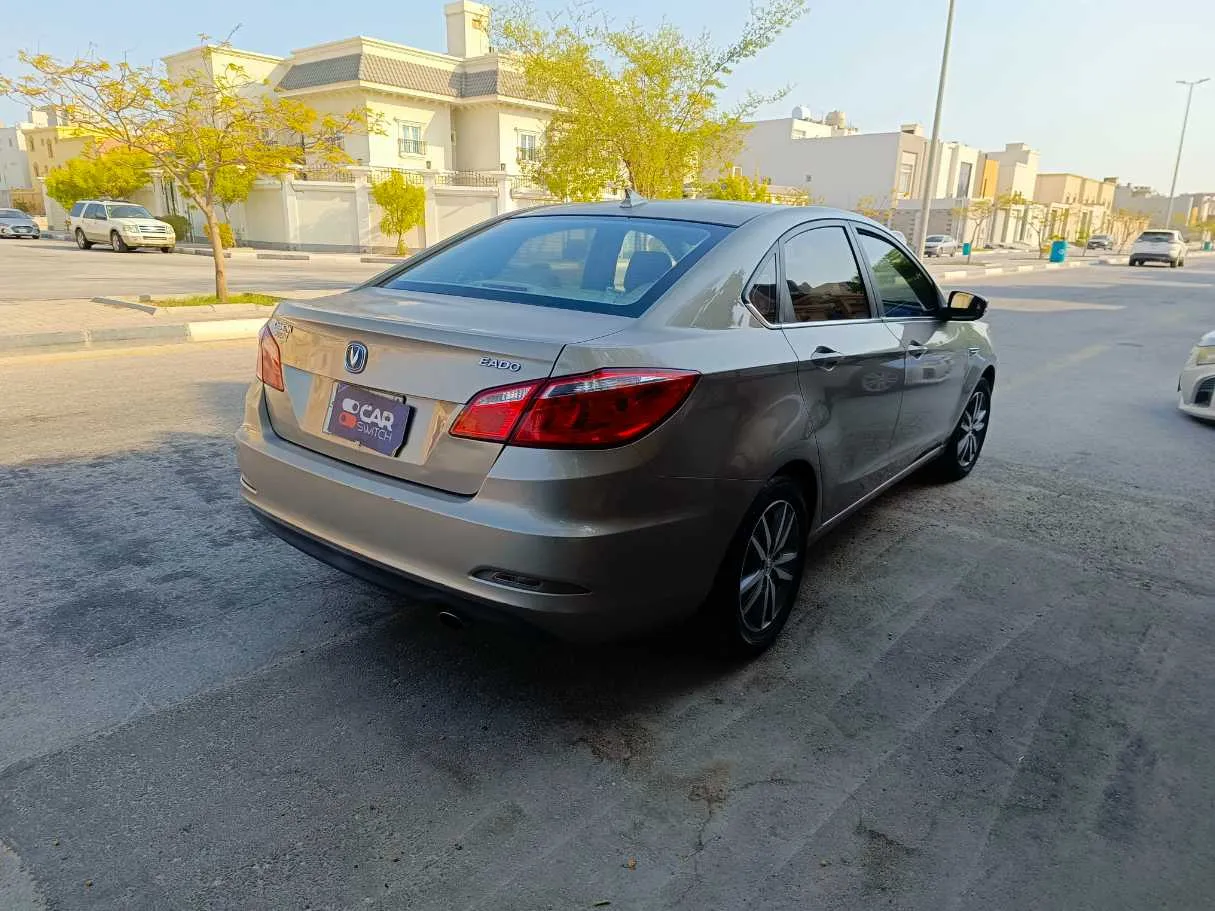 Car image 5