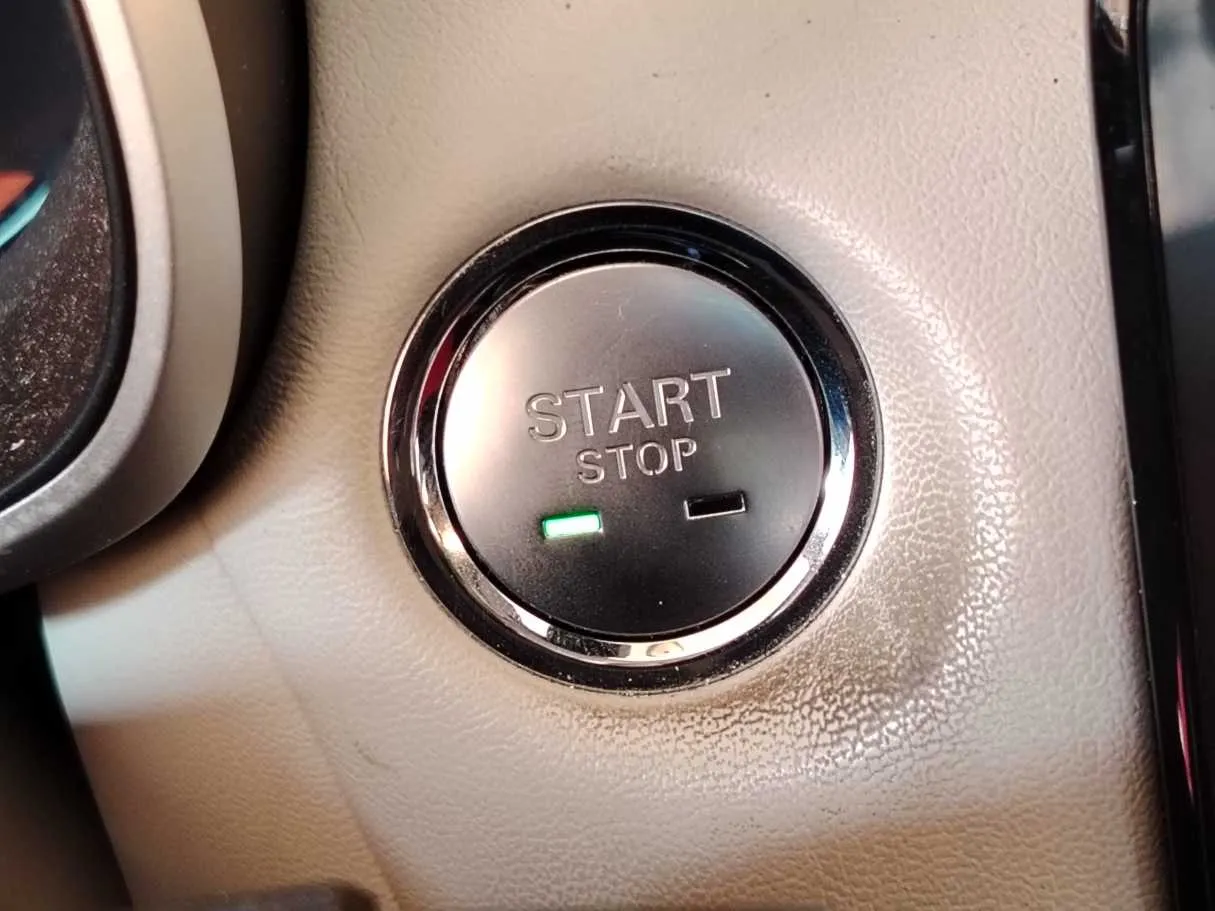 Car image 29