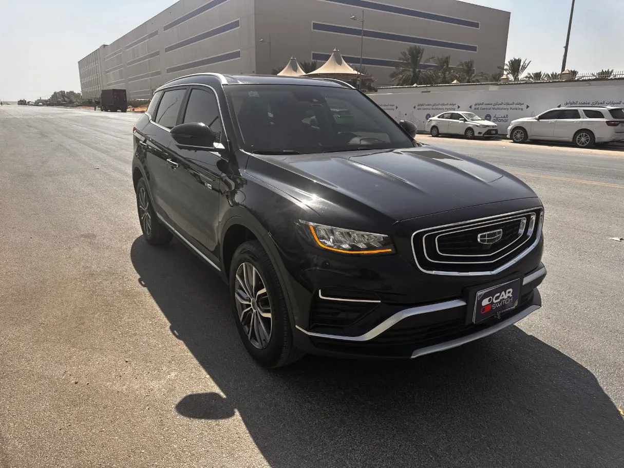 Car image 3