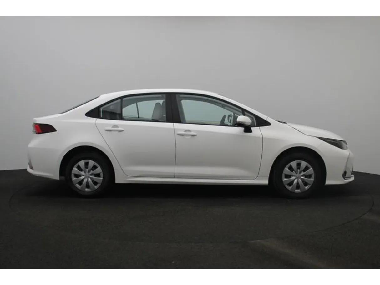 Car image 13