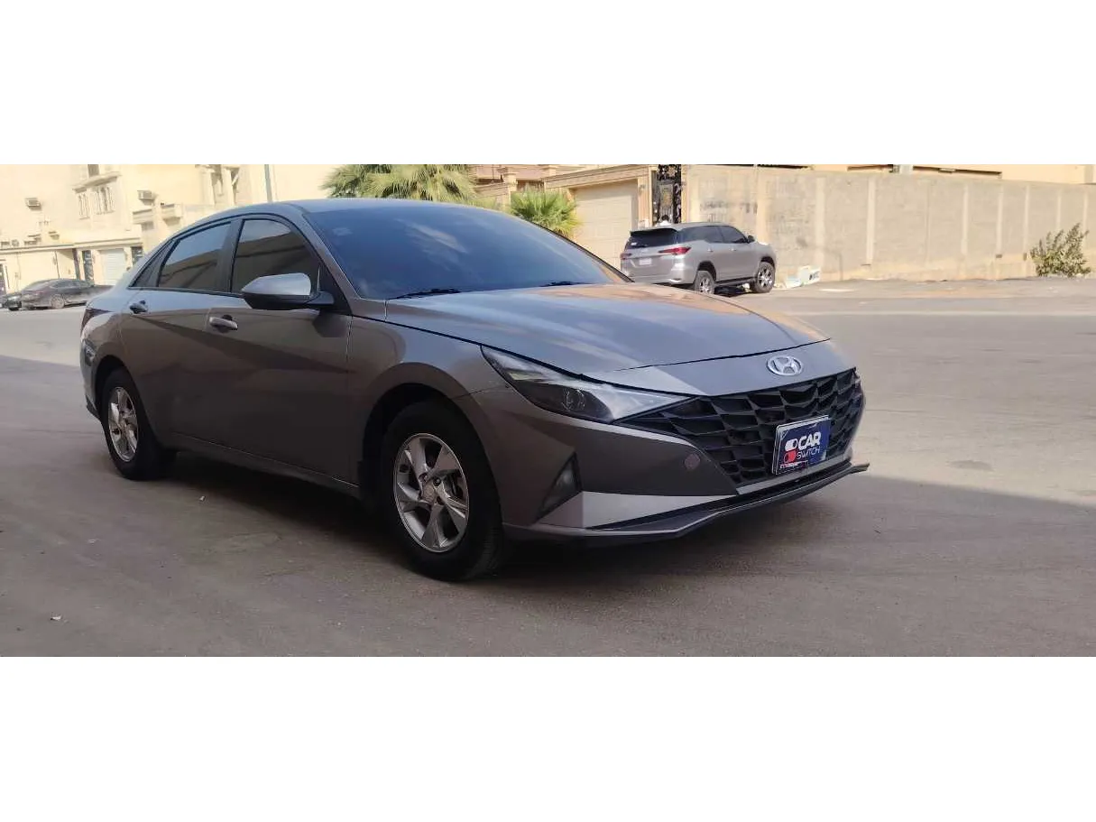 Car image 3