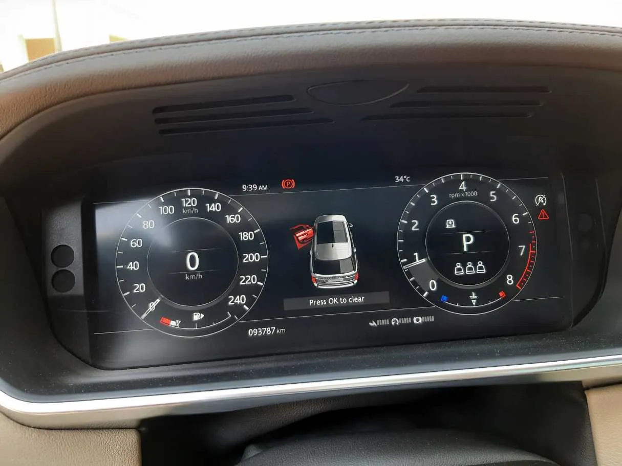 Car image 18