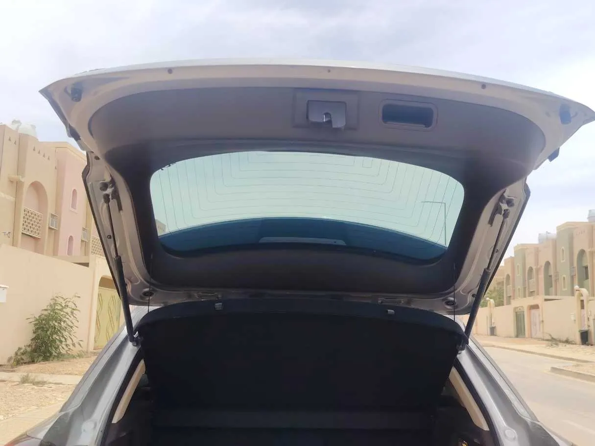 Car image 26