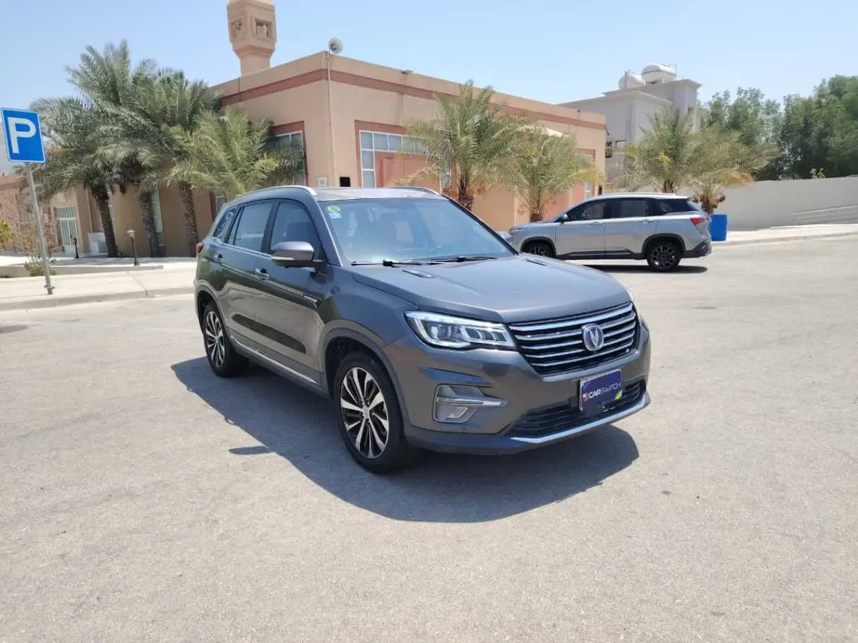 Car image 3