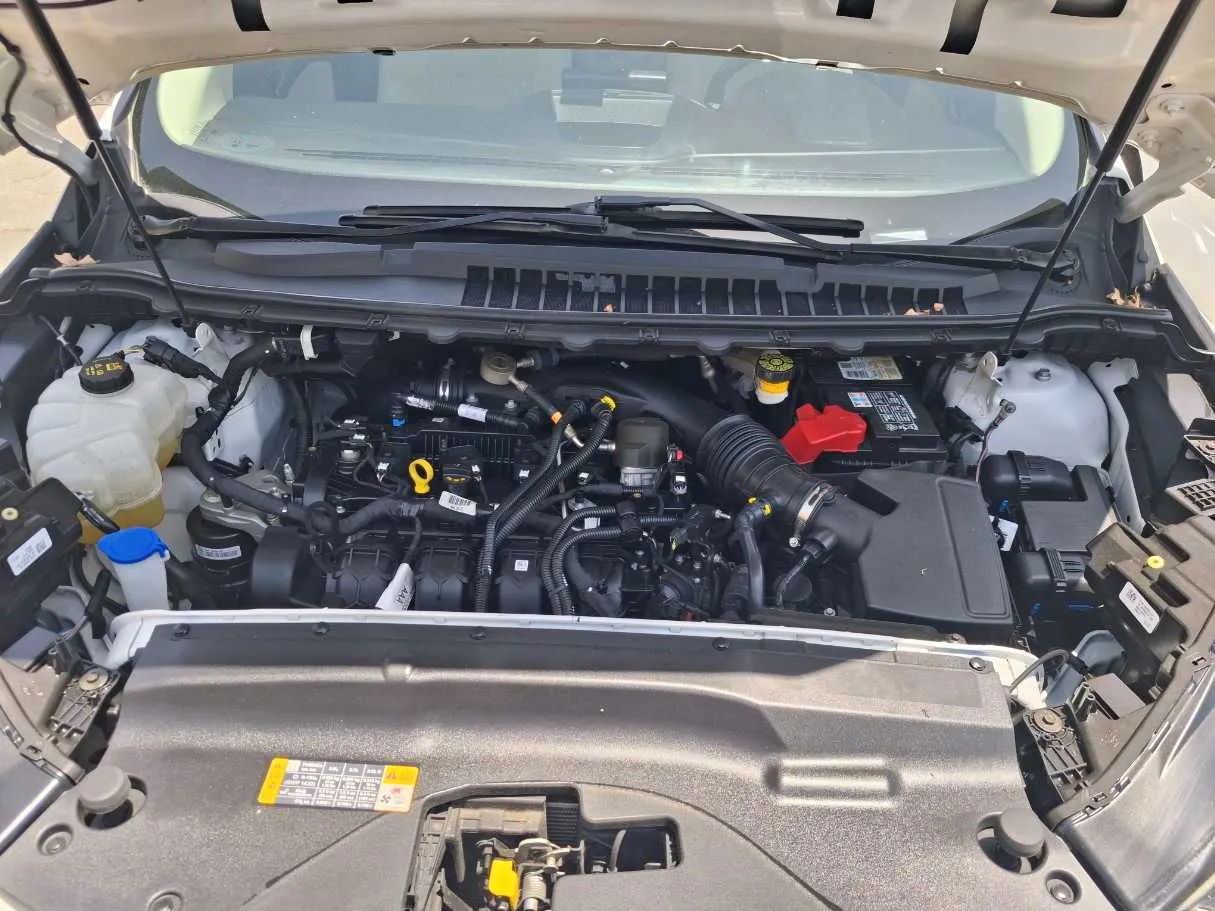 Car image 21