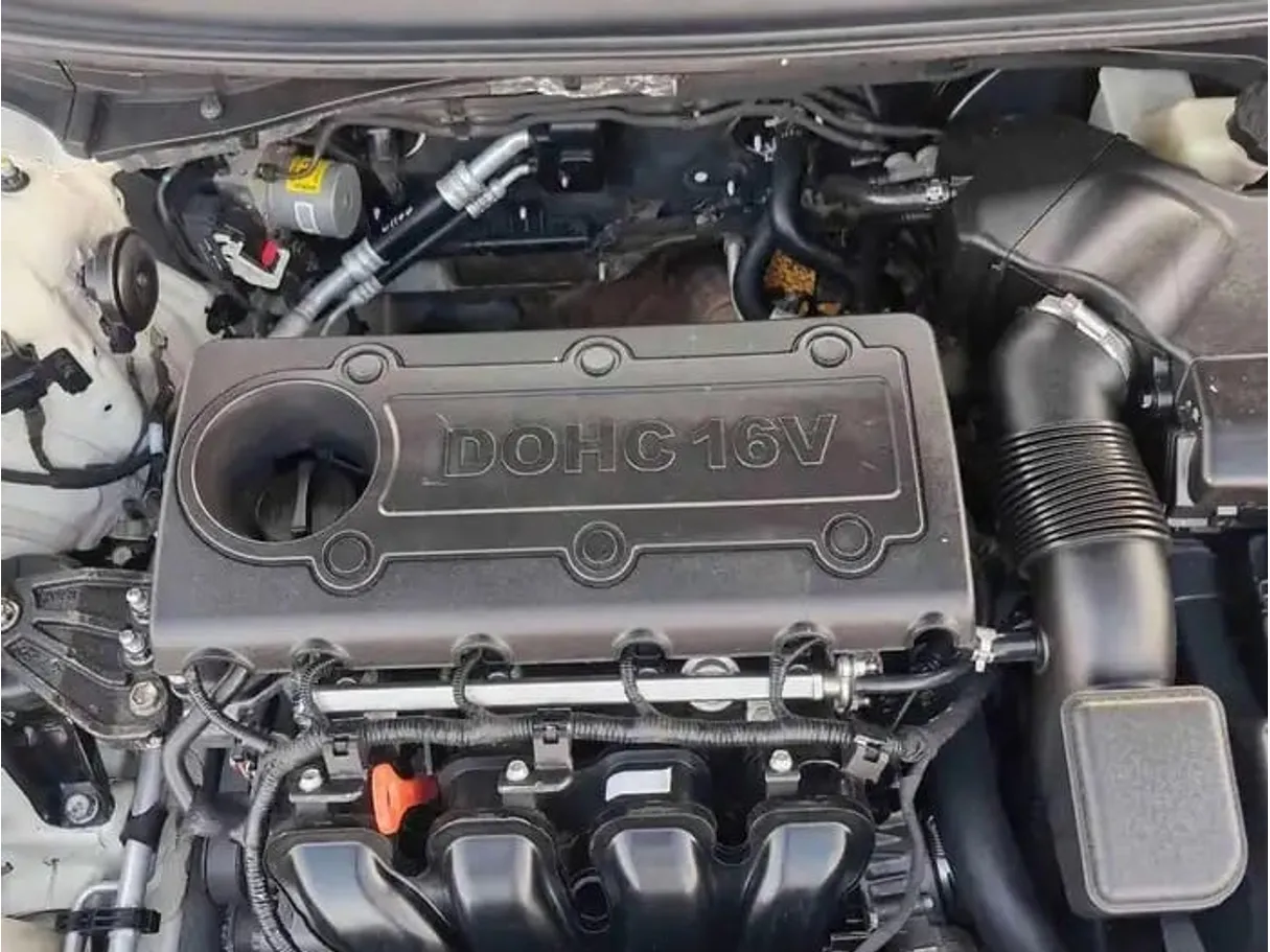 Car image 15