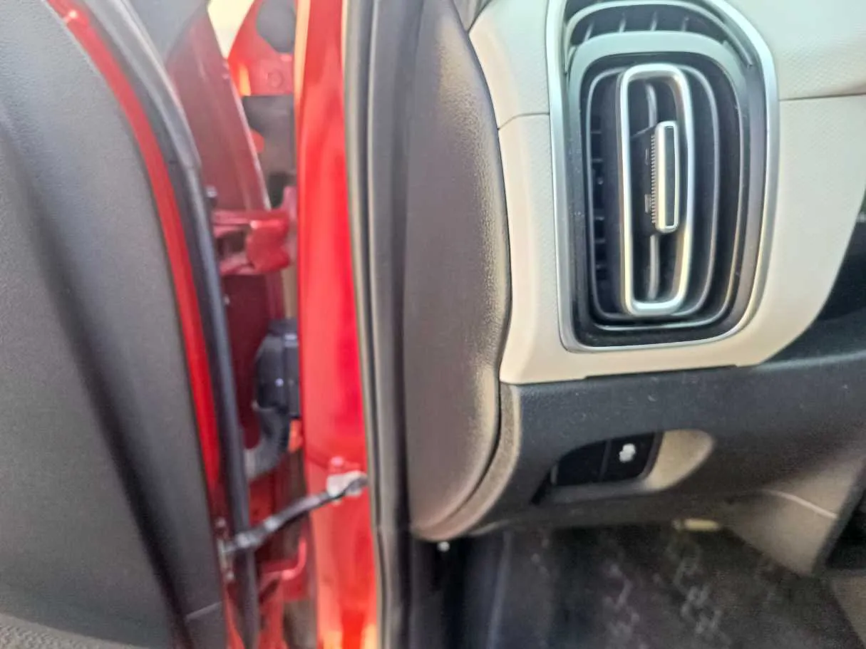 Car image 33