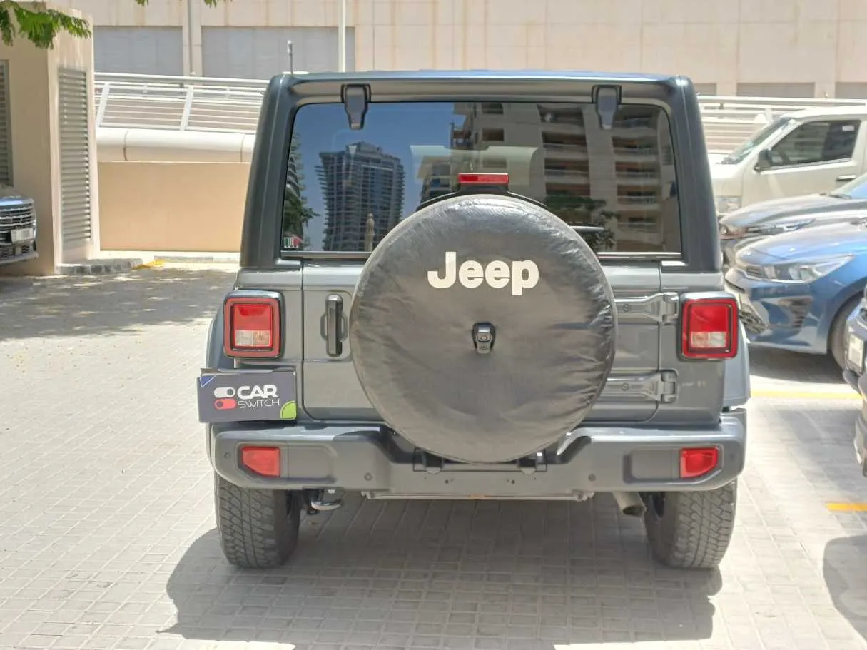 Car image 6