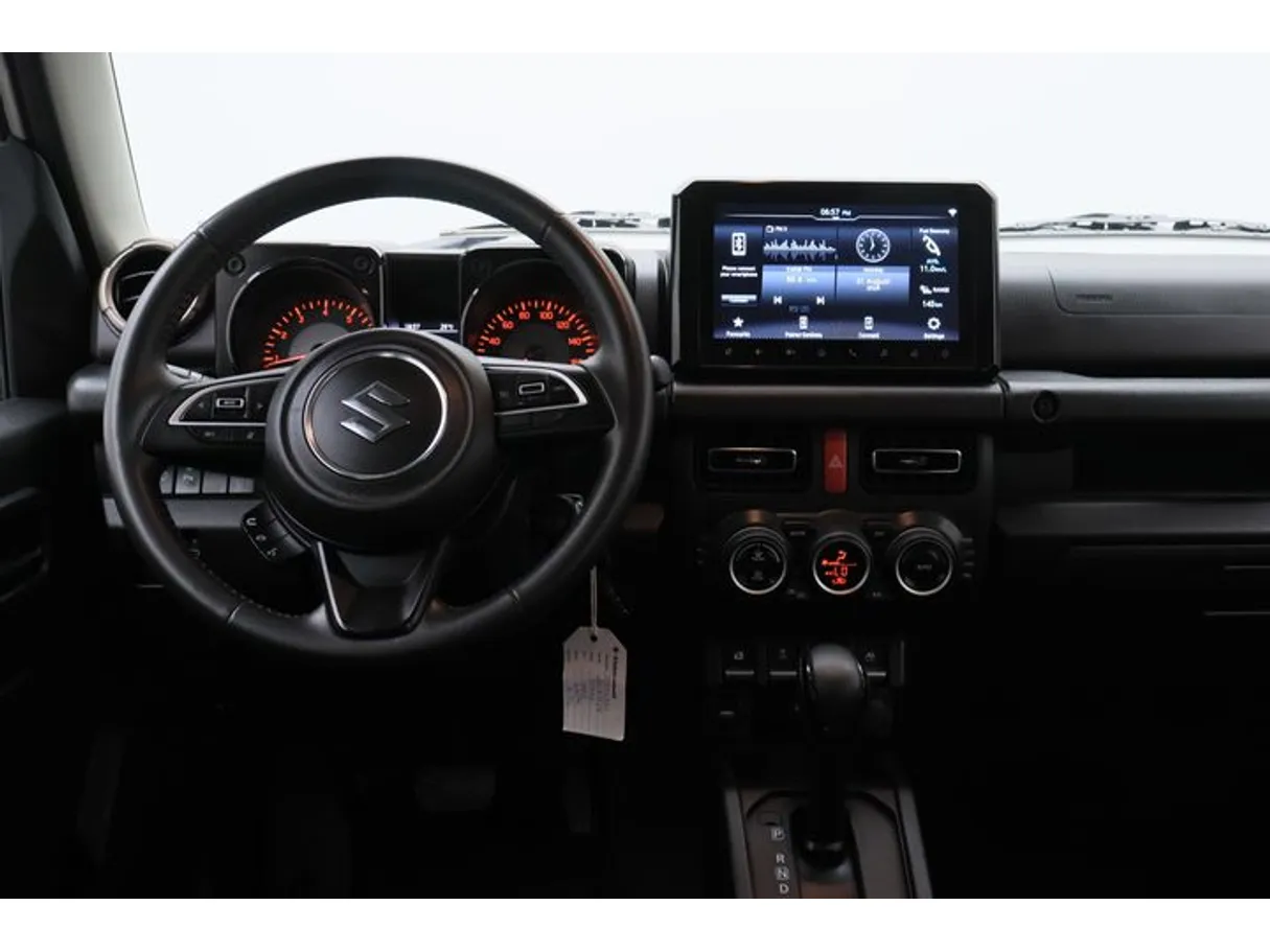 Car image 15