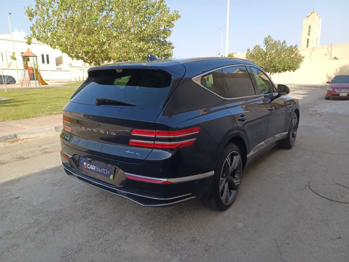 Car image 5