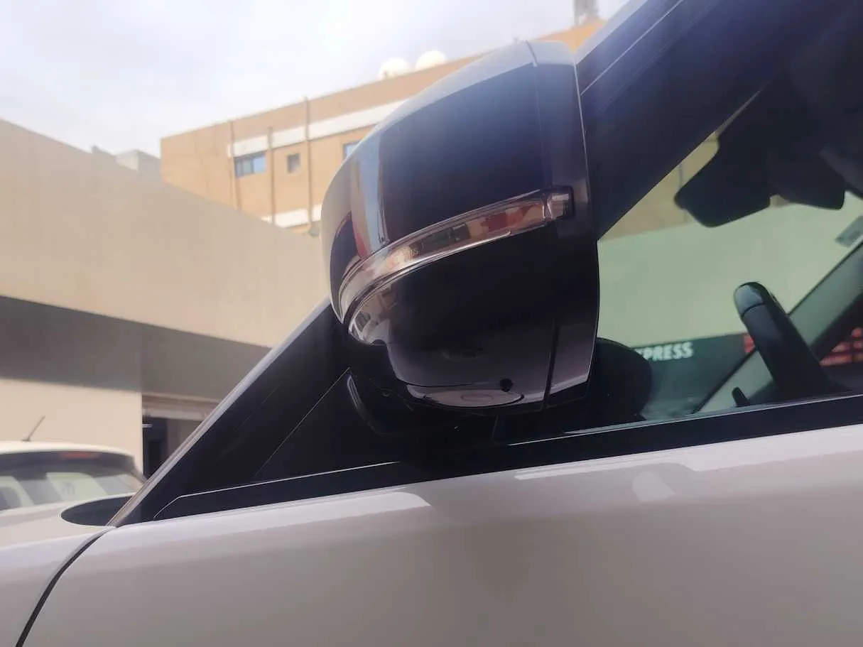 Car image 37