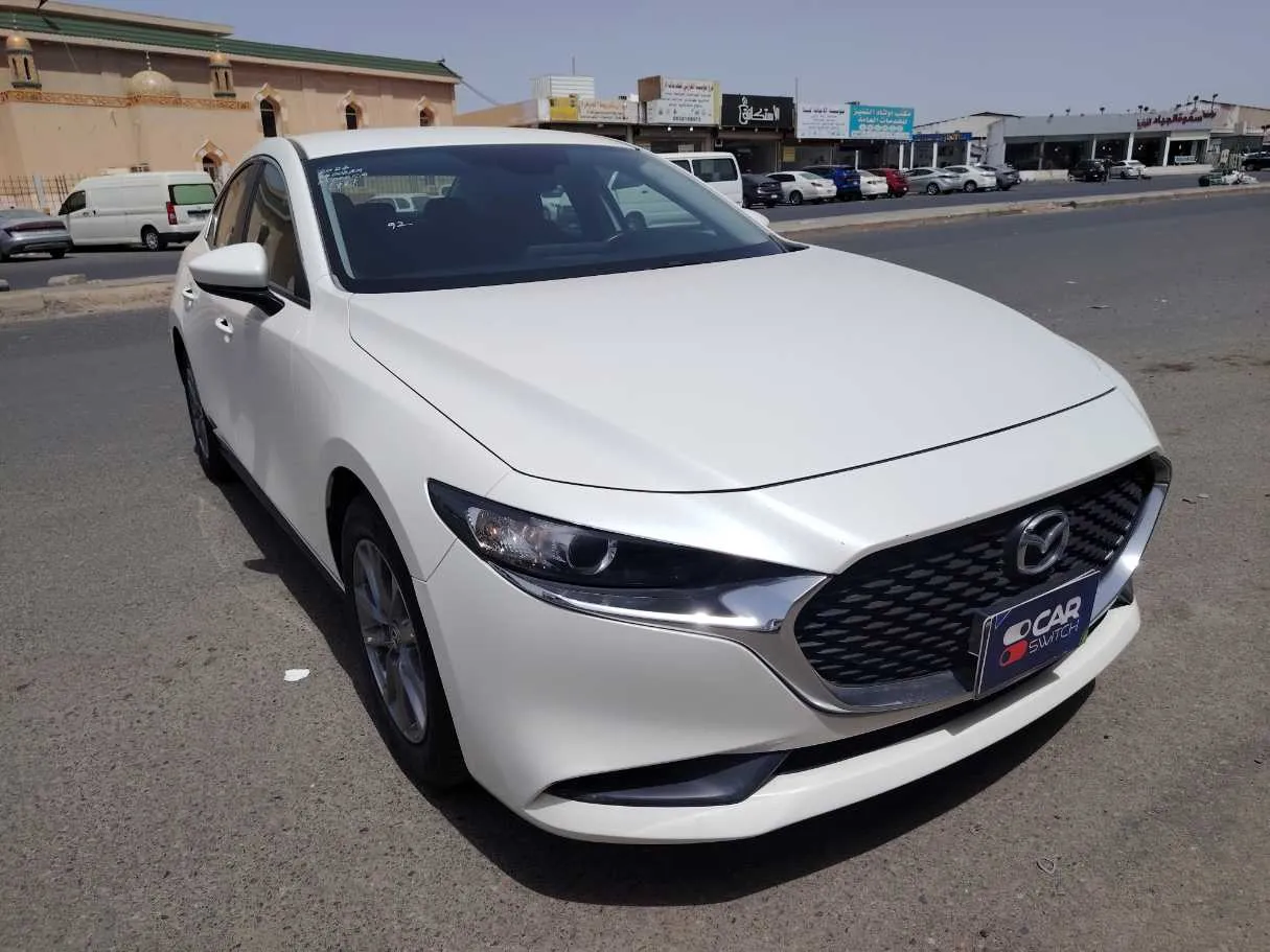 Car image 3