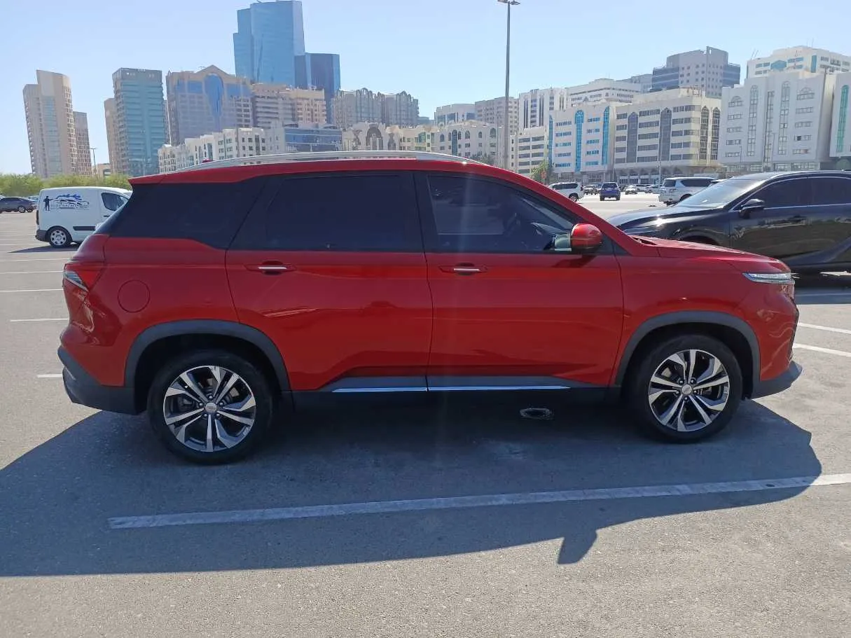 Car image 8