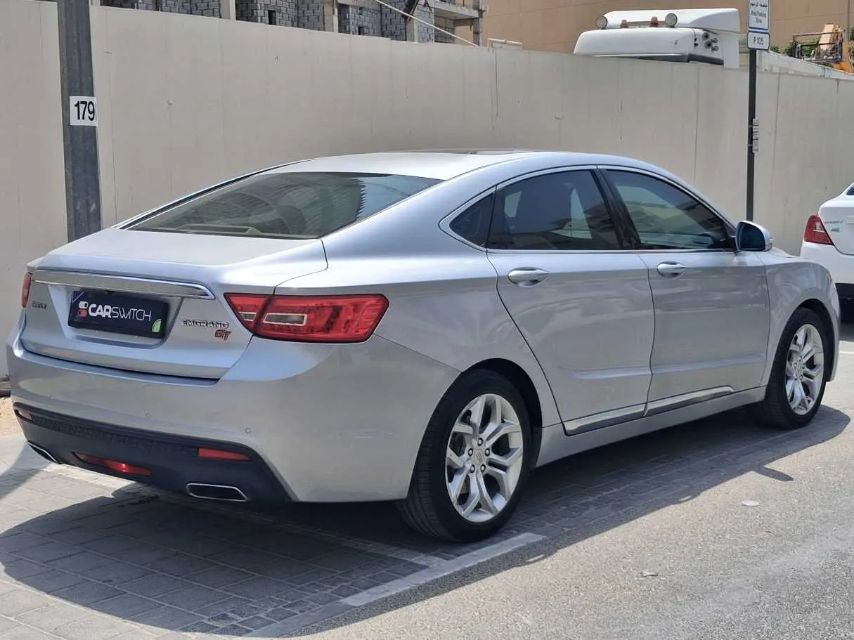 Car image 5