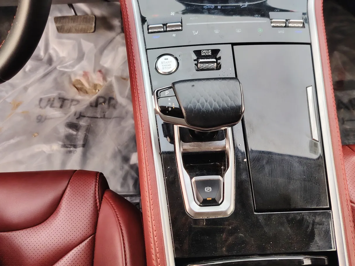 Car image 23