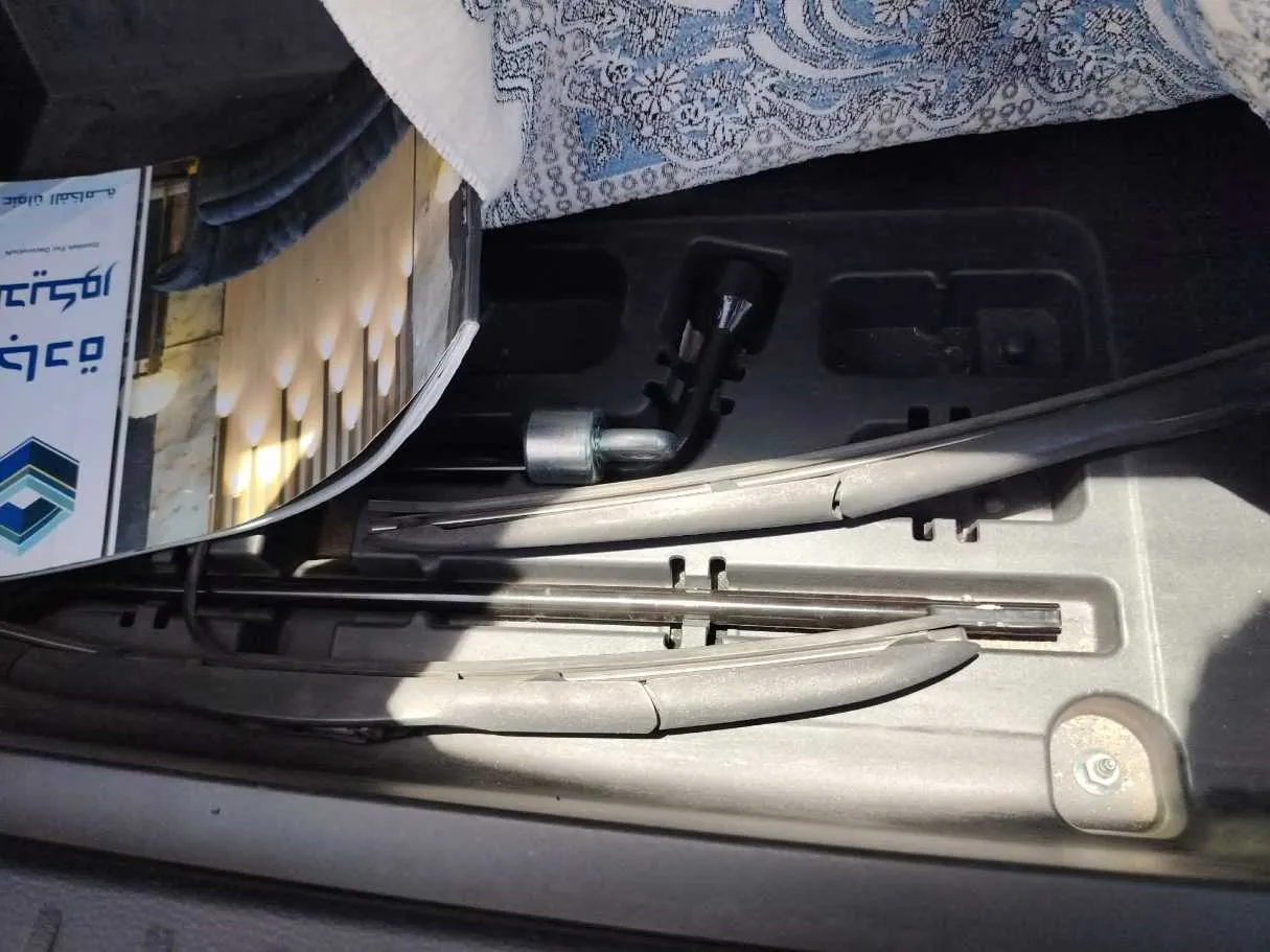 Car image 40