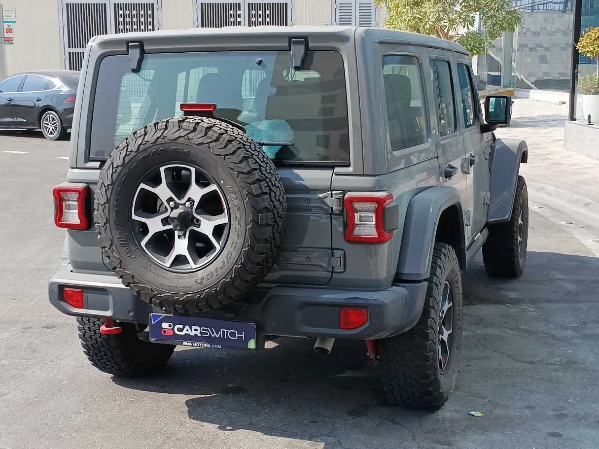 Car image 7