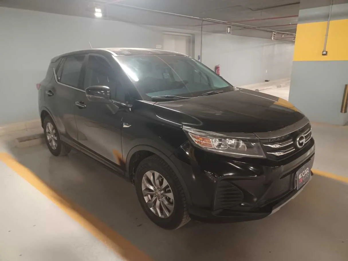 Car image 3