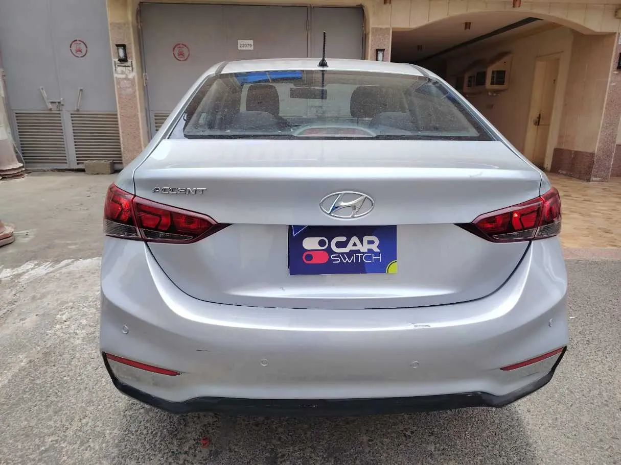 Car image 6