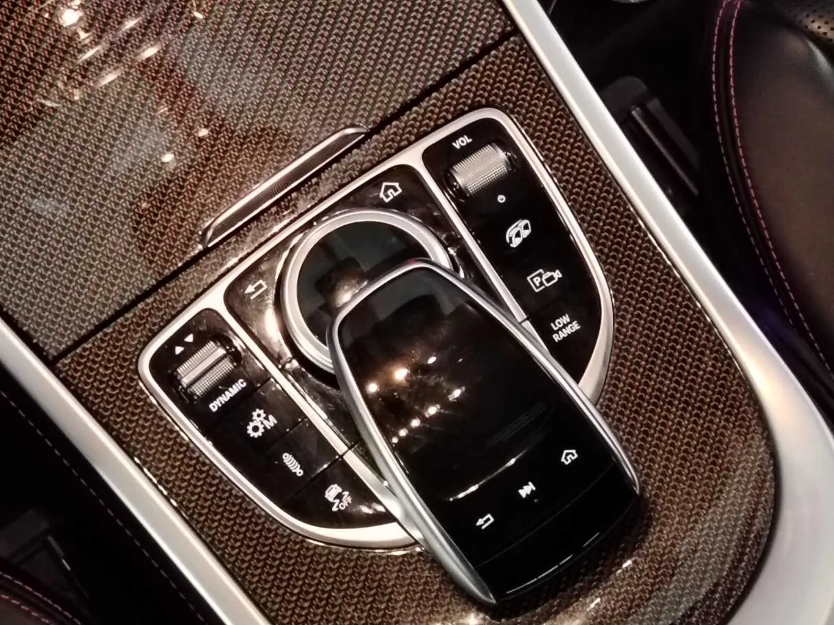 Car image 21