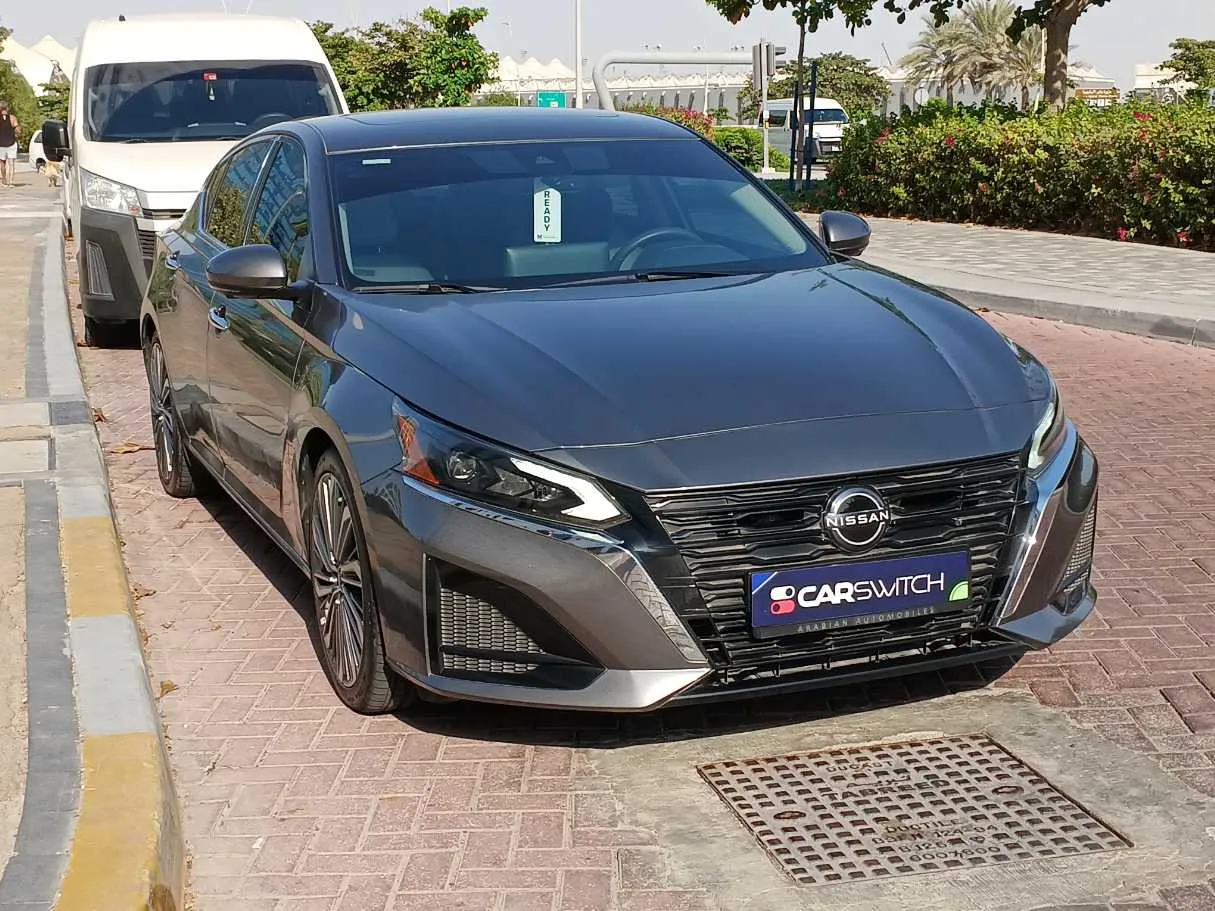 Car image 3