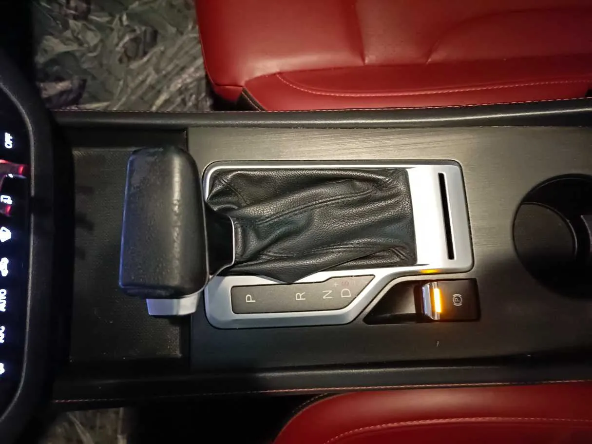 Car image 28