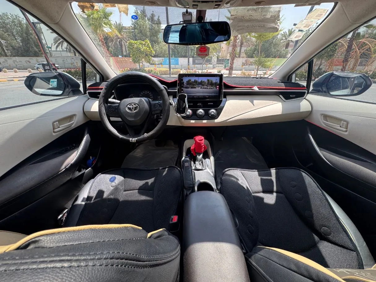 Car image 15