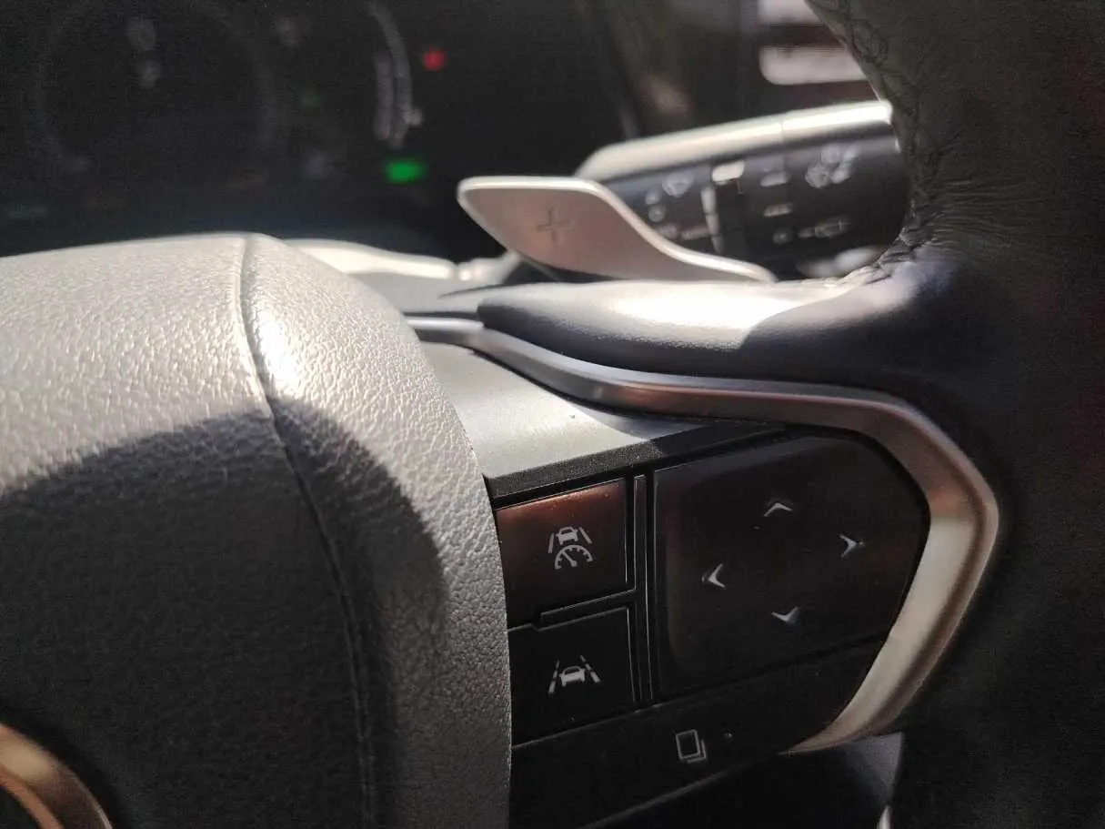 Car image 43