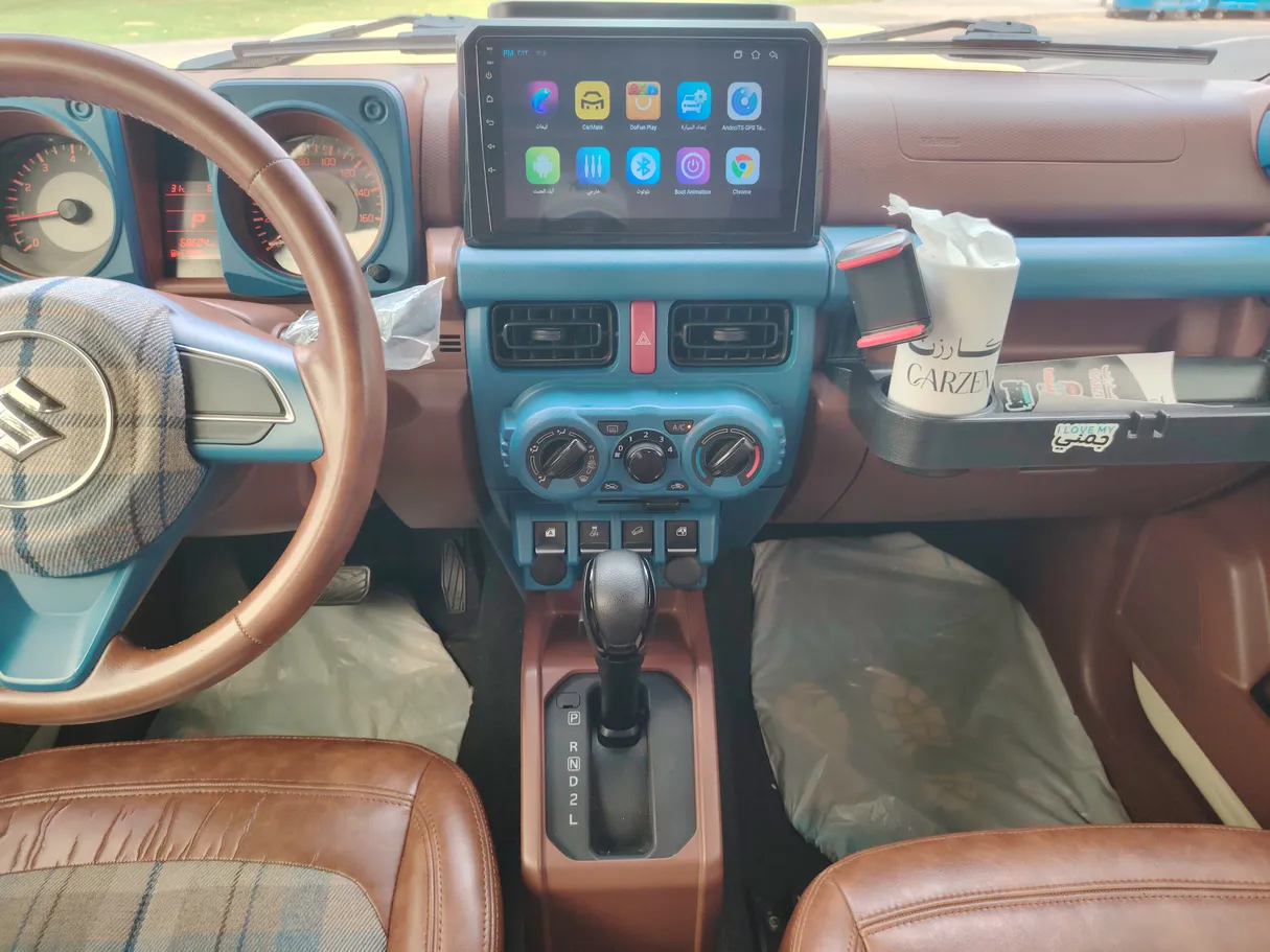Car image 19