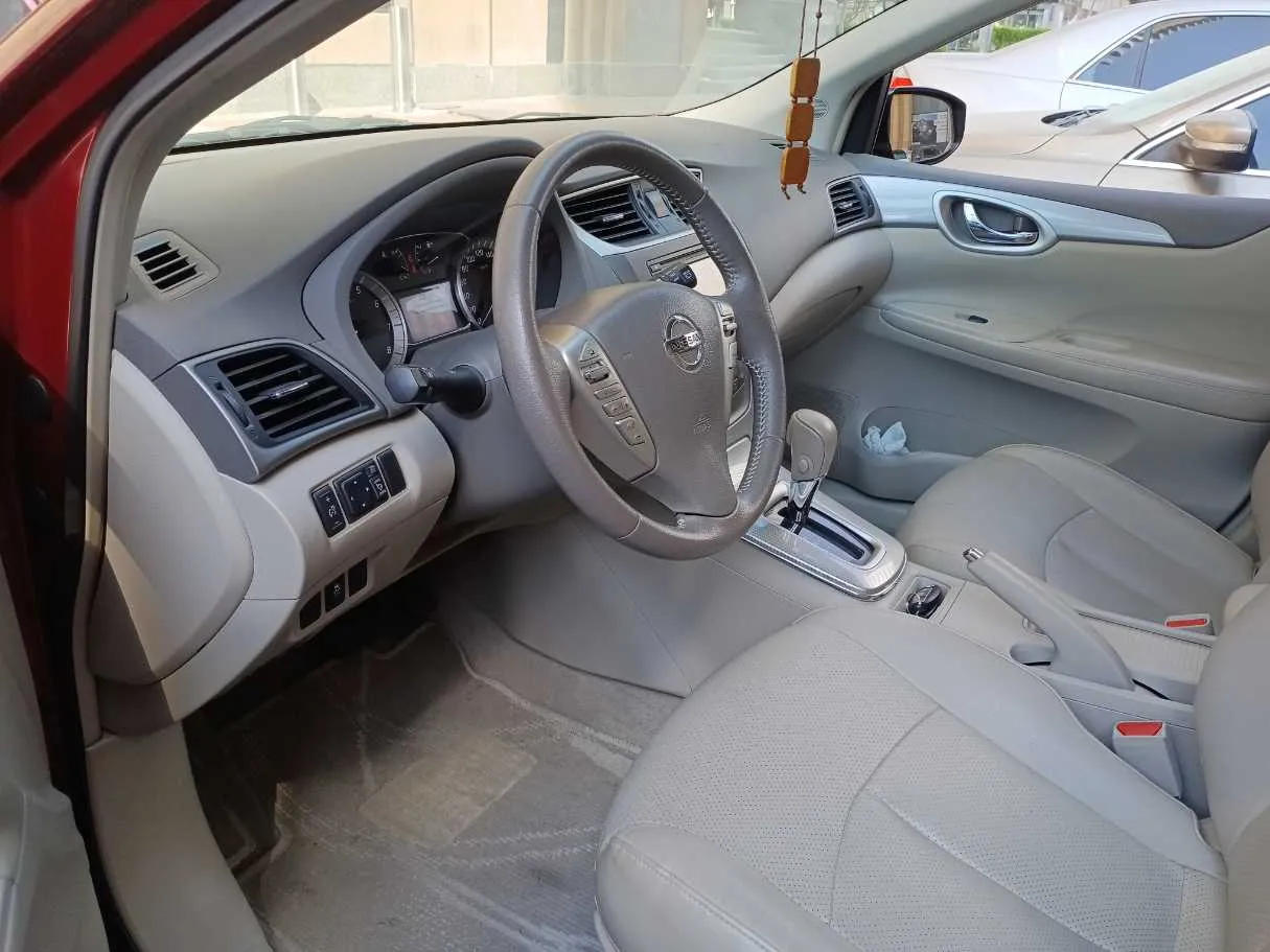 Car image 11
