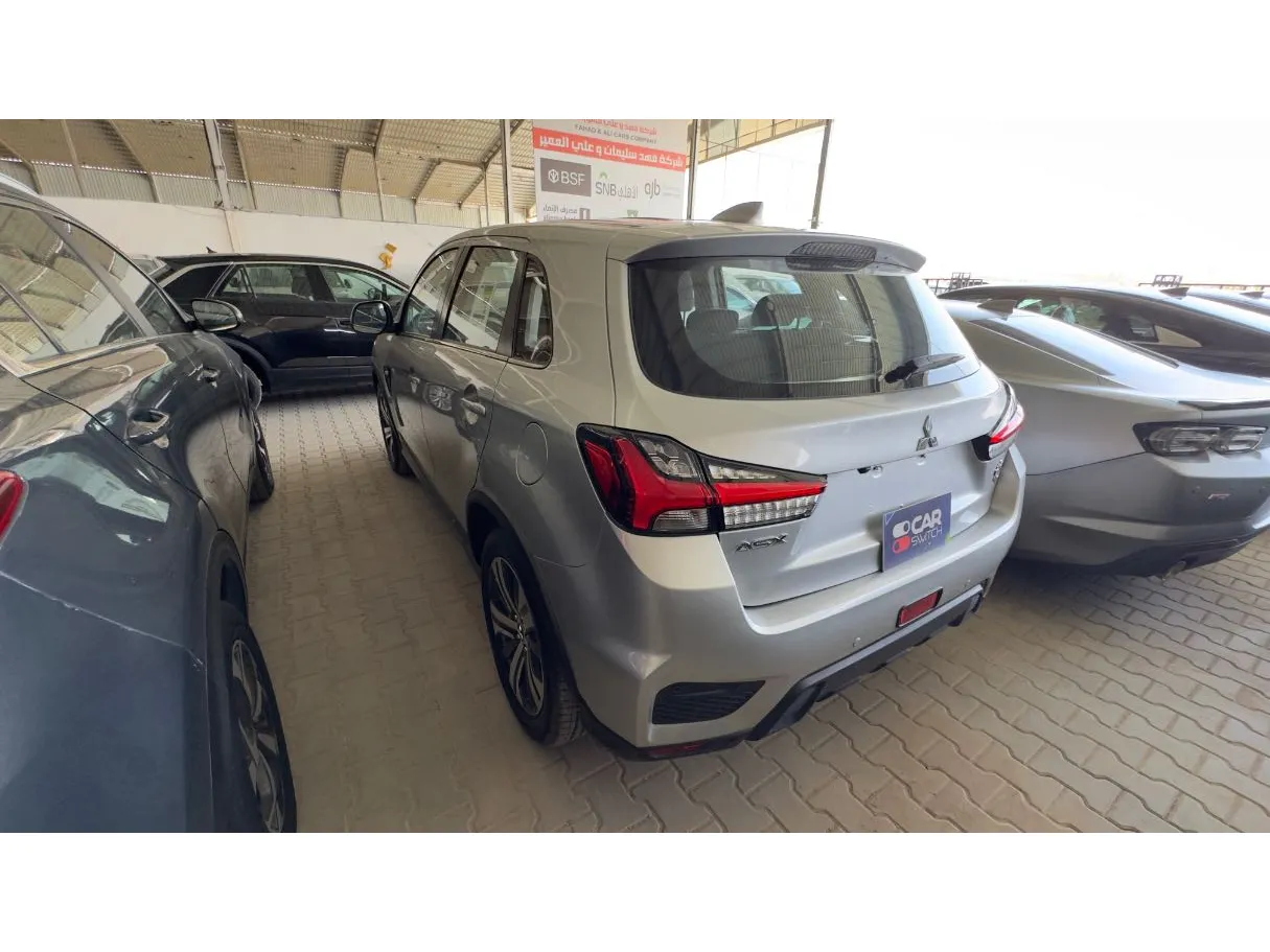 Car image 6